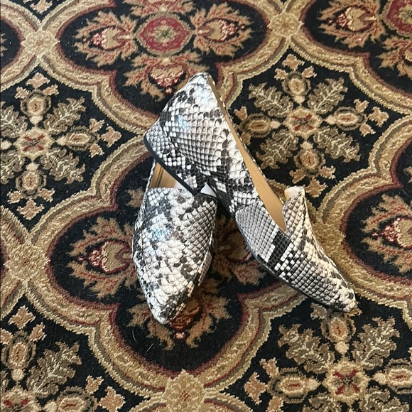 Black and Gray Snakeskin Flats with Pointed Toe - Picture 2 of 6